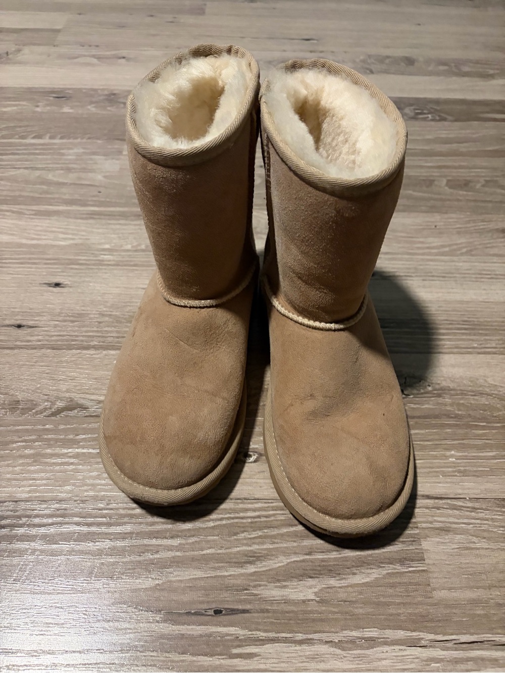 UGGS  Cozy Shearling-Lined Tan Boots